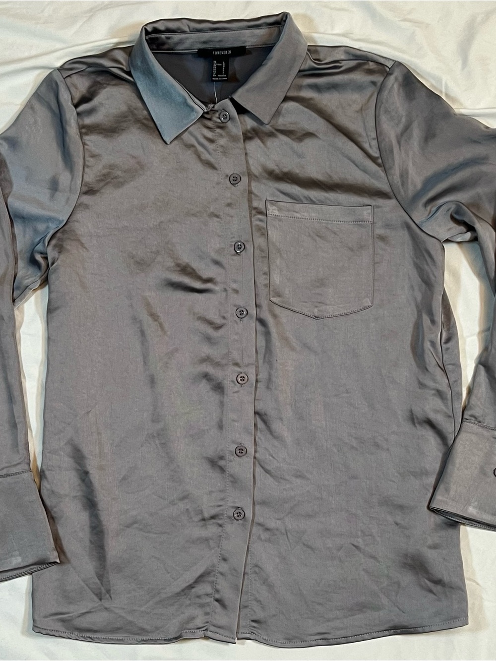 NWT Forever 21 Womens Gray Satin Button-Up Shirt